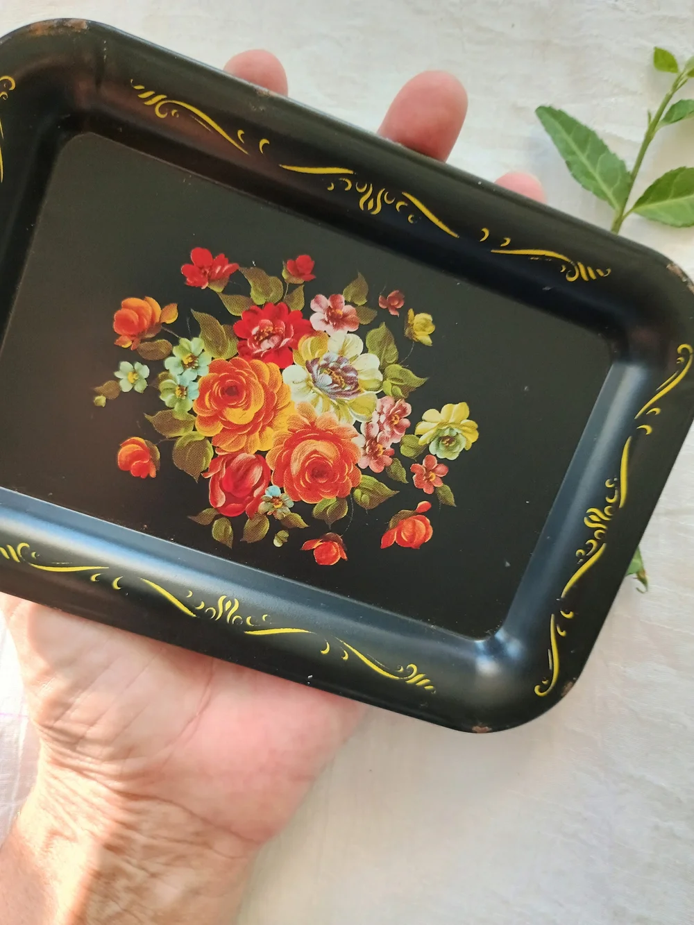 🏮 MCM STYLE 🏮 VTG Black Floral Tôleware Vanity / Pin Tray, Regency, Cottage